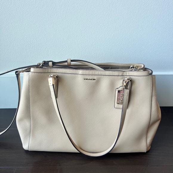 Coach Beige Leather Shoulder Bag - Picture 1 of 14